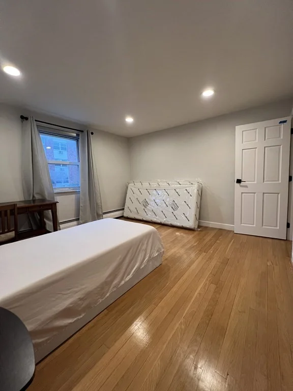 2 bed, 1 bath apartment for rent at 12 Commonwealth Ct Unit 6, Brighton — photo 10 of 17
