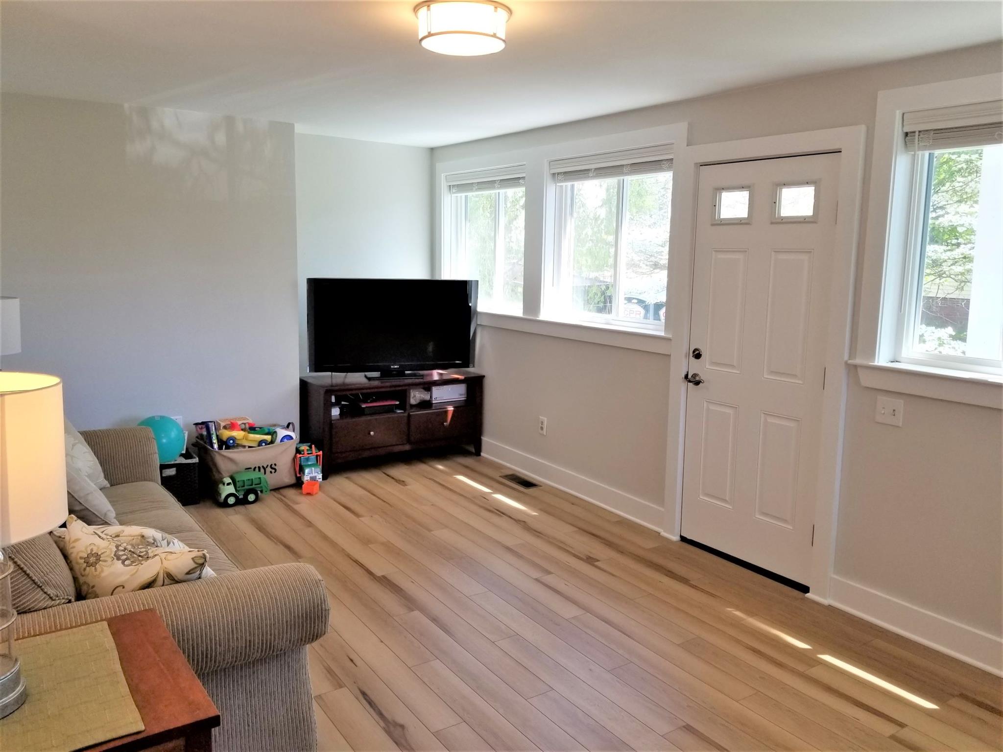 1 bed, 1 bath apartment for rent at 12 Conwell Ave Unit R, West Somerville — photo 7 of 17