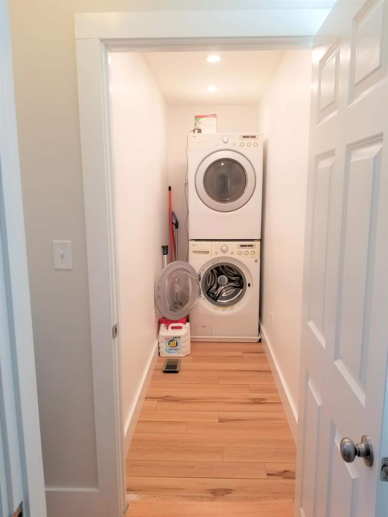 1 bed, 1 bath apartment for rent at 12 Conwell Ave Unit R, West Somerville — photo 10 of 17