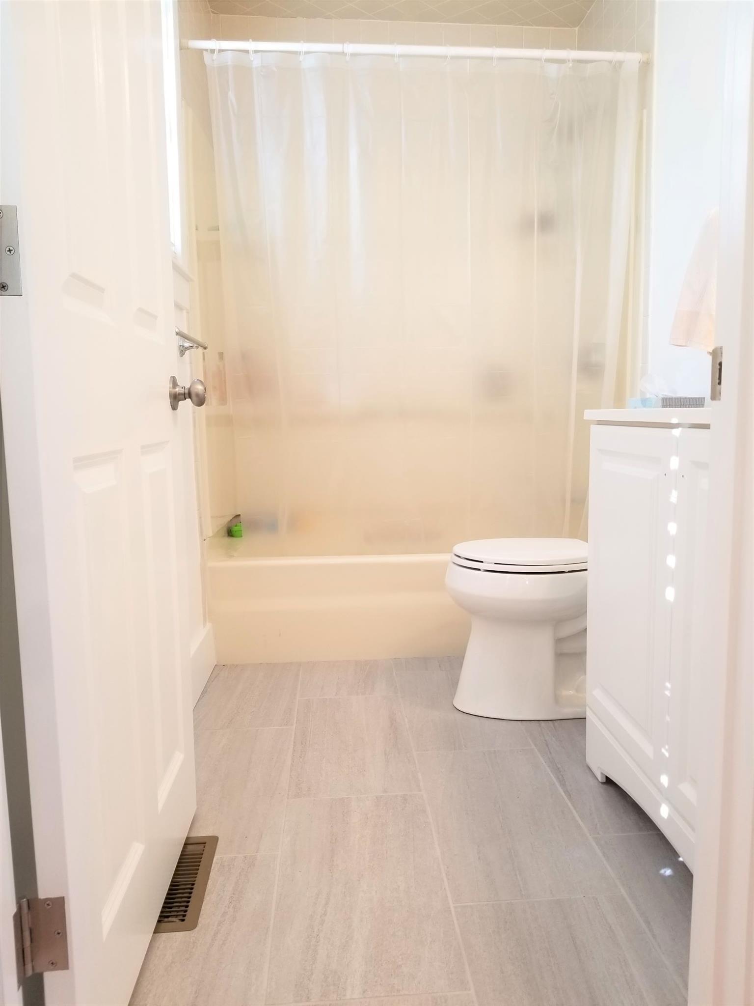 1 bed, 1 bath apartment for rent at 12 Conwell Ave Unit R, West Somerville — photo 16 of 17