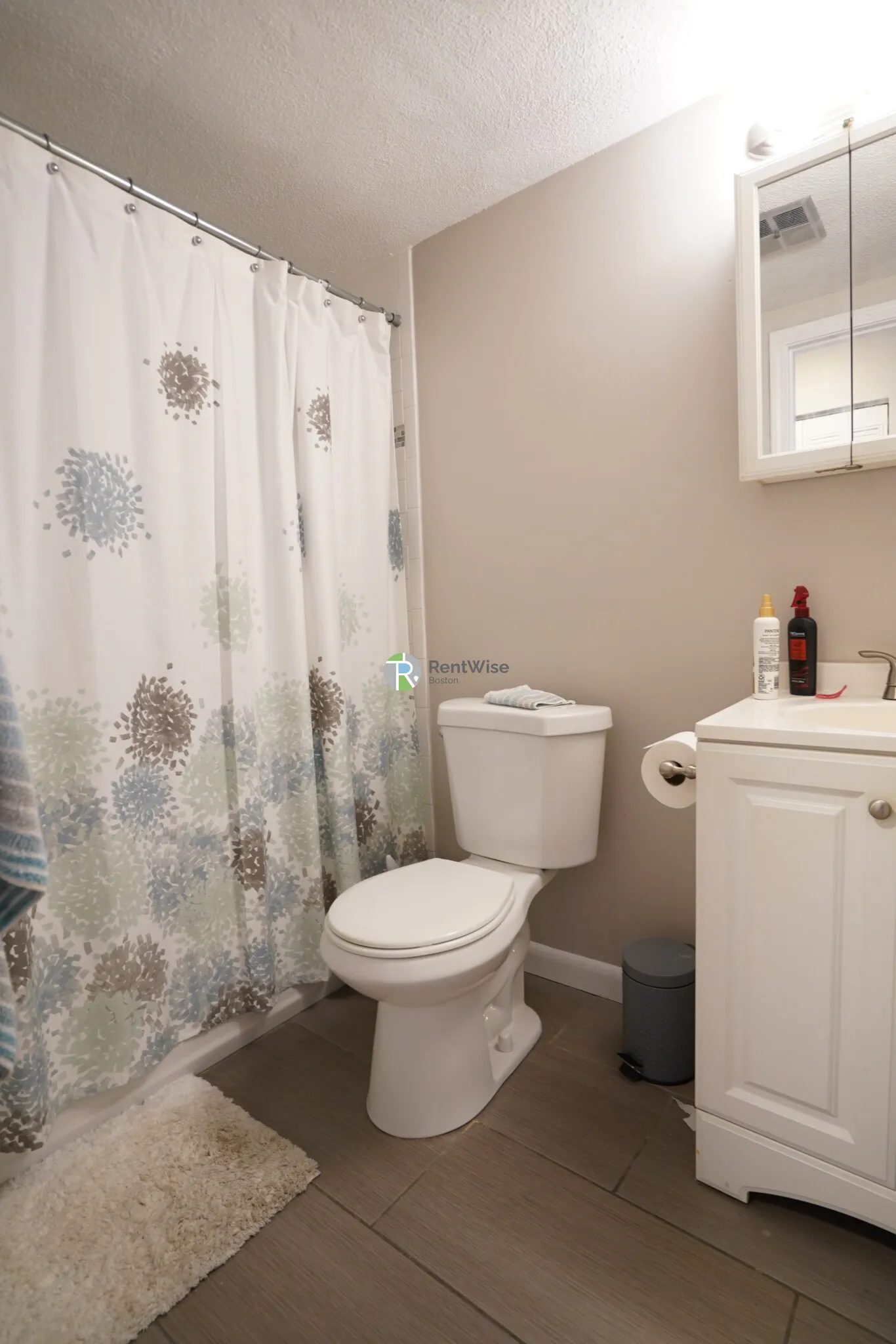 1 bed, 1 bath apartment for rent at 12 Cottage Ct Unit 11, Nonantum — photo 4 of 12