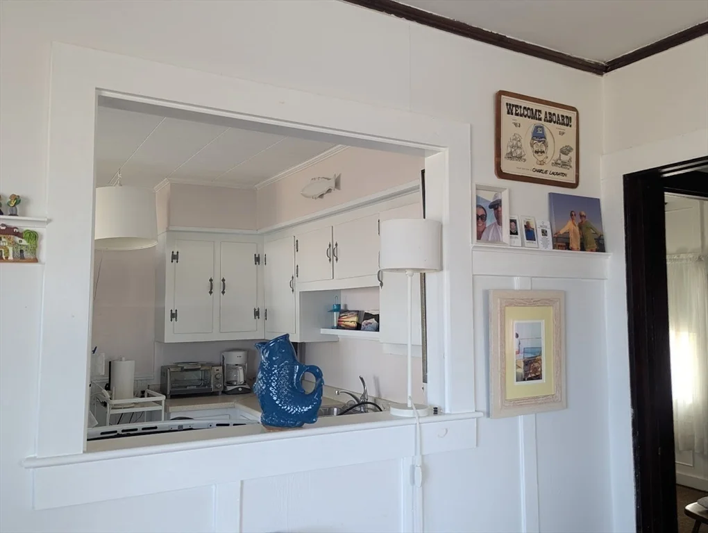 3 bed, 1 bath apartment for rent at 12 Cove Rd Unit -, Little Neck — photo 13 of 33