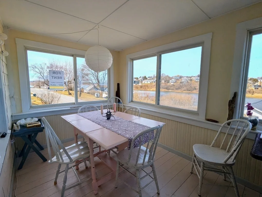 3 bed, 1 bath apartment for rent at 12 Cove Rd Unit -, Little Neck — photo 16 of 33