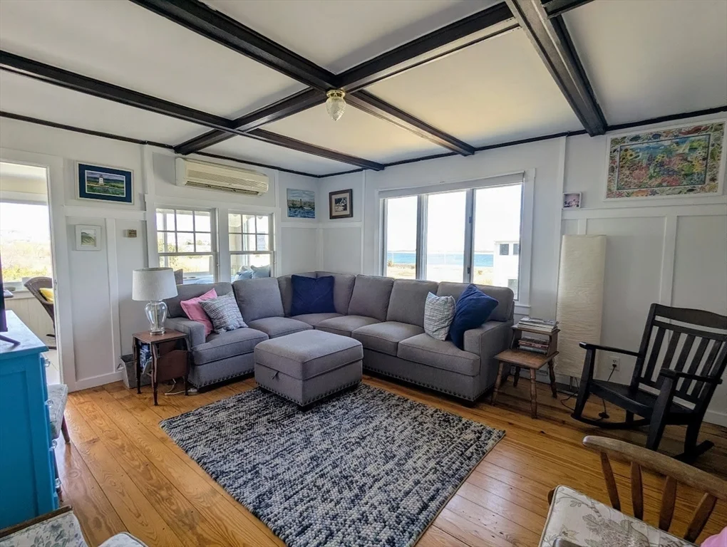 3 bed, 1 bath apartment for rent at 12 Cove Rd Unit -, Little Neck — photo 14 of 33