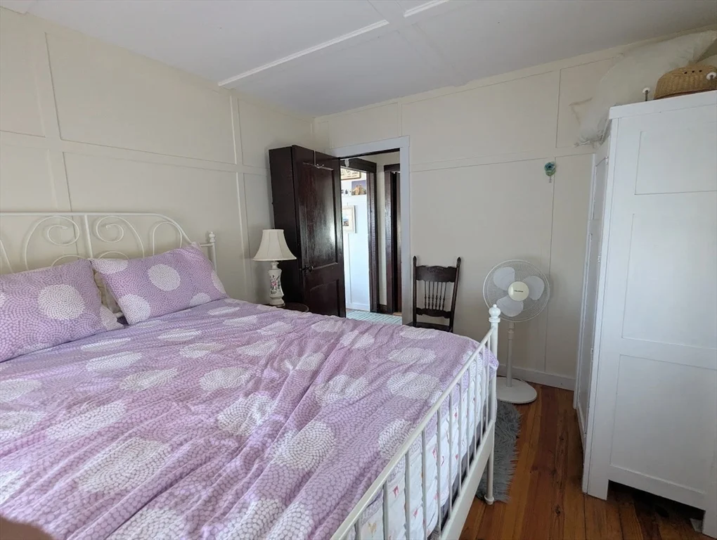 3 bed, 1 bath apartment for rent at 12 Cove Rd Unit -, Little Neck — photo 25 of 33