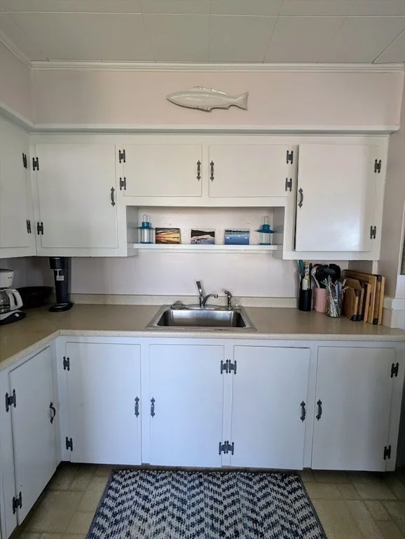 3 bed, 1 bath apartment for rent at 12 Cove Rd Unit -, Little Neck — photo 12 of 33