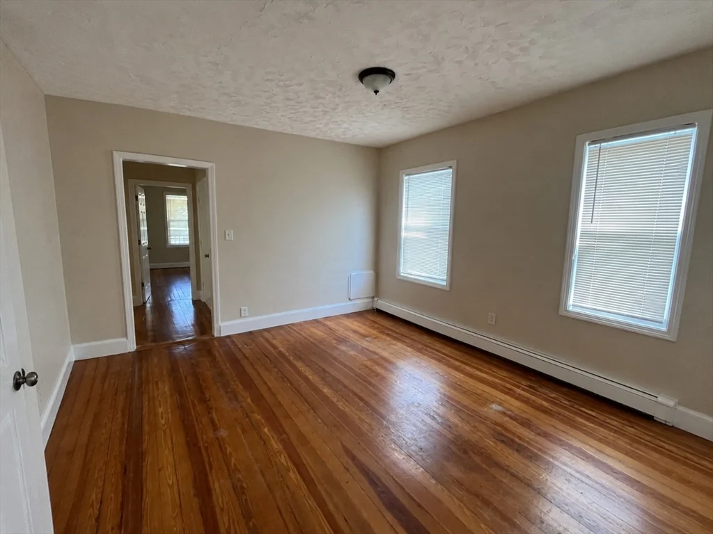 3 bed, 1 bath apartment for rent at 12 Crowell St Unit 2, Dorchester — photo 5 of 12