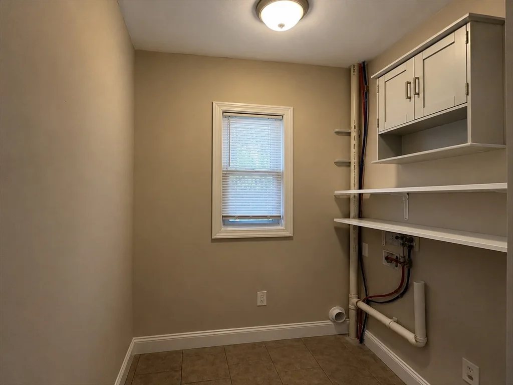 3 bed, 1 bath apartment for rent at 12 Crowell St Unit 2, Dorchester — photo 12 of 12