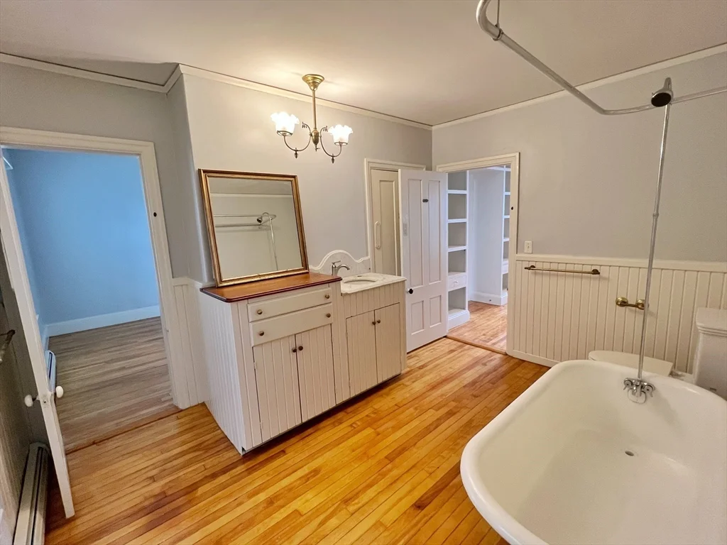 2 bed, 1 bath apartment for rent at 12 Crown Unit 2, Worcester — photo 11 of 16