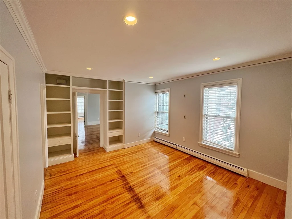 2 bed, 1 bath apartment for rent at 12 Crown Unit 2, Worcester — photo 7 of 16