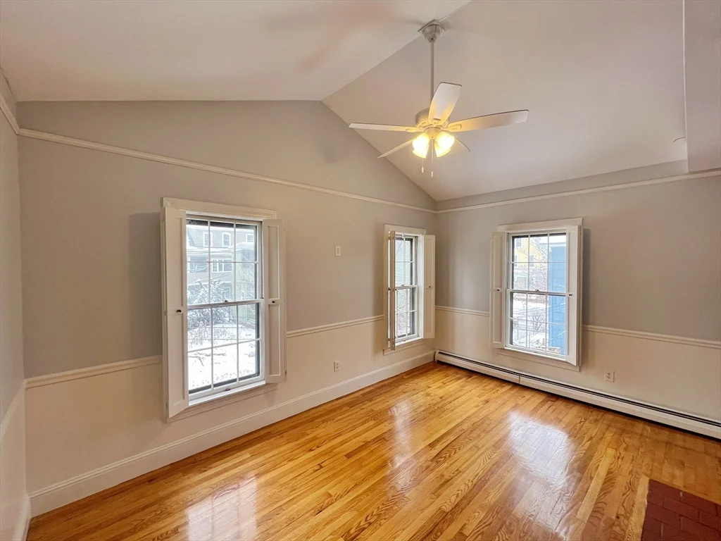 2 bed, 1 bath apartment for rent at 12 Crown Unit 2, Worcester — photo 9 of 16