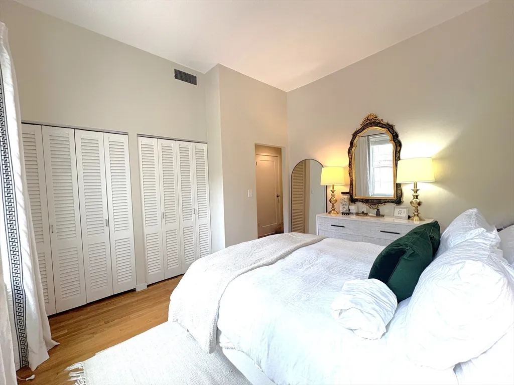 2 bed, 2 bath apartment for rent at 12 Cumberland St Unit 1, Back Bay — photo 19 of 30