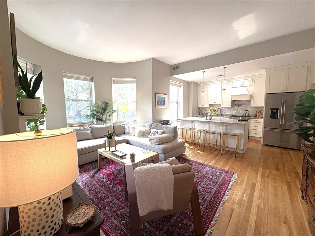 2 bed, 2 bath apartment for rent at 12 Cumberland St Unit 1, Back Bay — photo 3 of 30