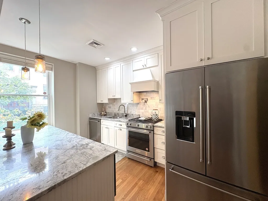 2 bed, 2 bath apartment for rent at 12 Cumberland St Unit 1, Back Bay — photo 7 of 30
