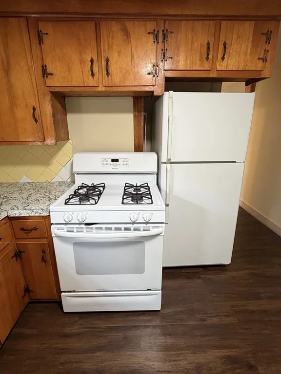 2 bed, 1 bath apartment for rent at 12 Curtis St Unit 1, Methuen — photo 15 of 18