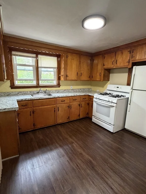 2 bed, 1 bath apartment for rent at 12 Curtis St Unit 1, Methuen — photo 14 of 18