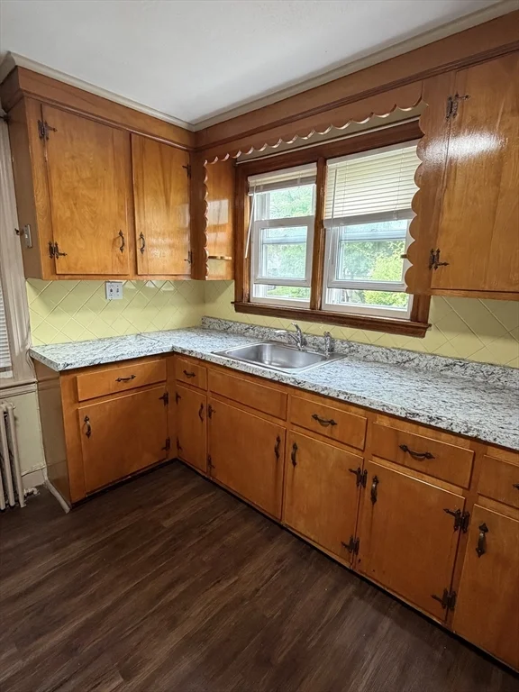 2 bed, 1 bath apartment for rent at 12 Curtis St Unit 1, Methuen — photo 13 of 18