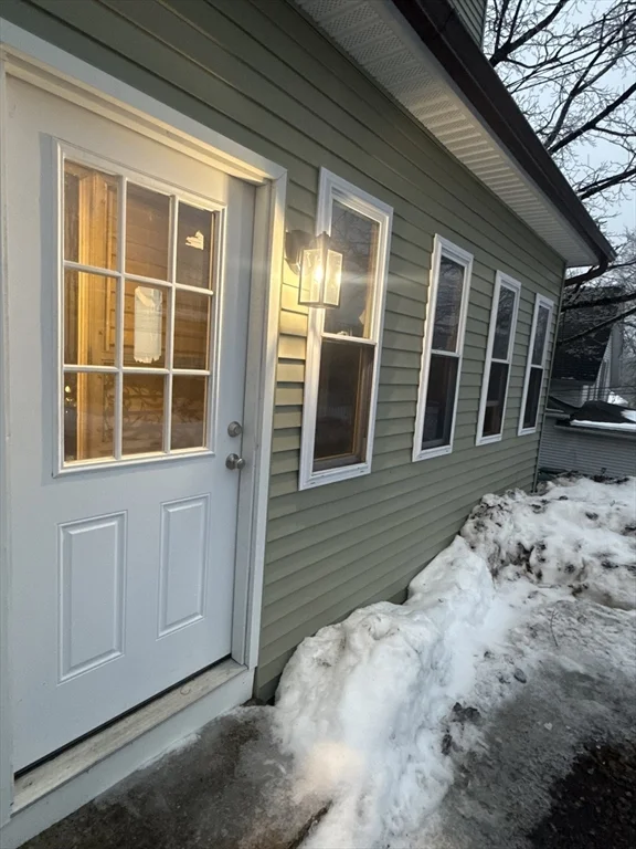 3 bed, 1 bath apartment for rent at 12 Cushing St Unit B, North Brookfield — photo 11 of 13