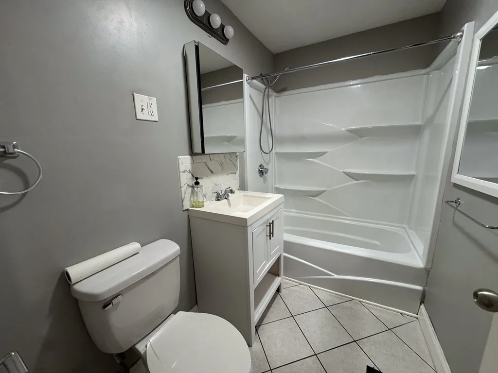 4 bed, 1 bath apartment for rent at 12 Dalrymple St Unit 2, Jamaica Plain — photo 16 of 21