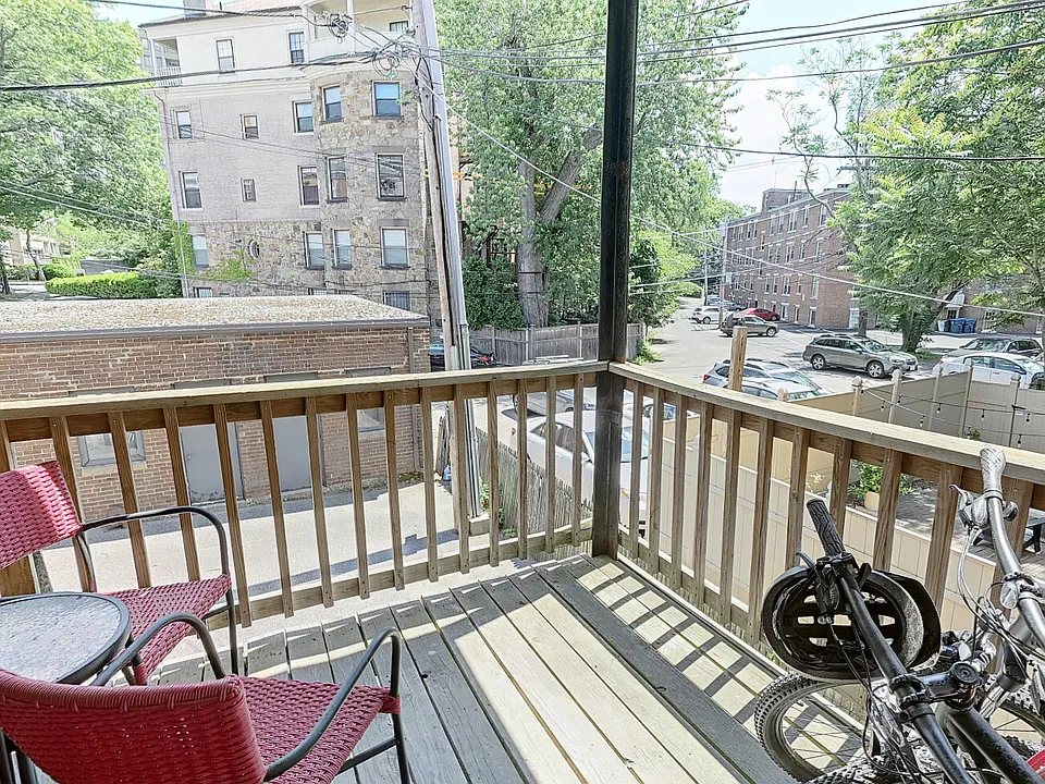 3 bed, 1.5 bath apartment for rent at 12 Dean Rd Unit 1, Brookline — photo 13 of 13