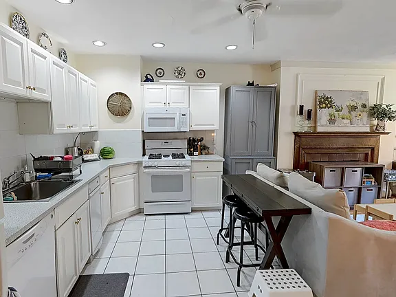 3 bed, 1.5 bath apartment for rent at 12 Dean Rd Unit 1, Brookline — photo 2 of 13