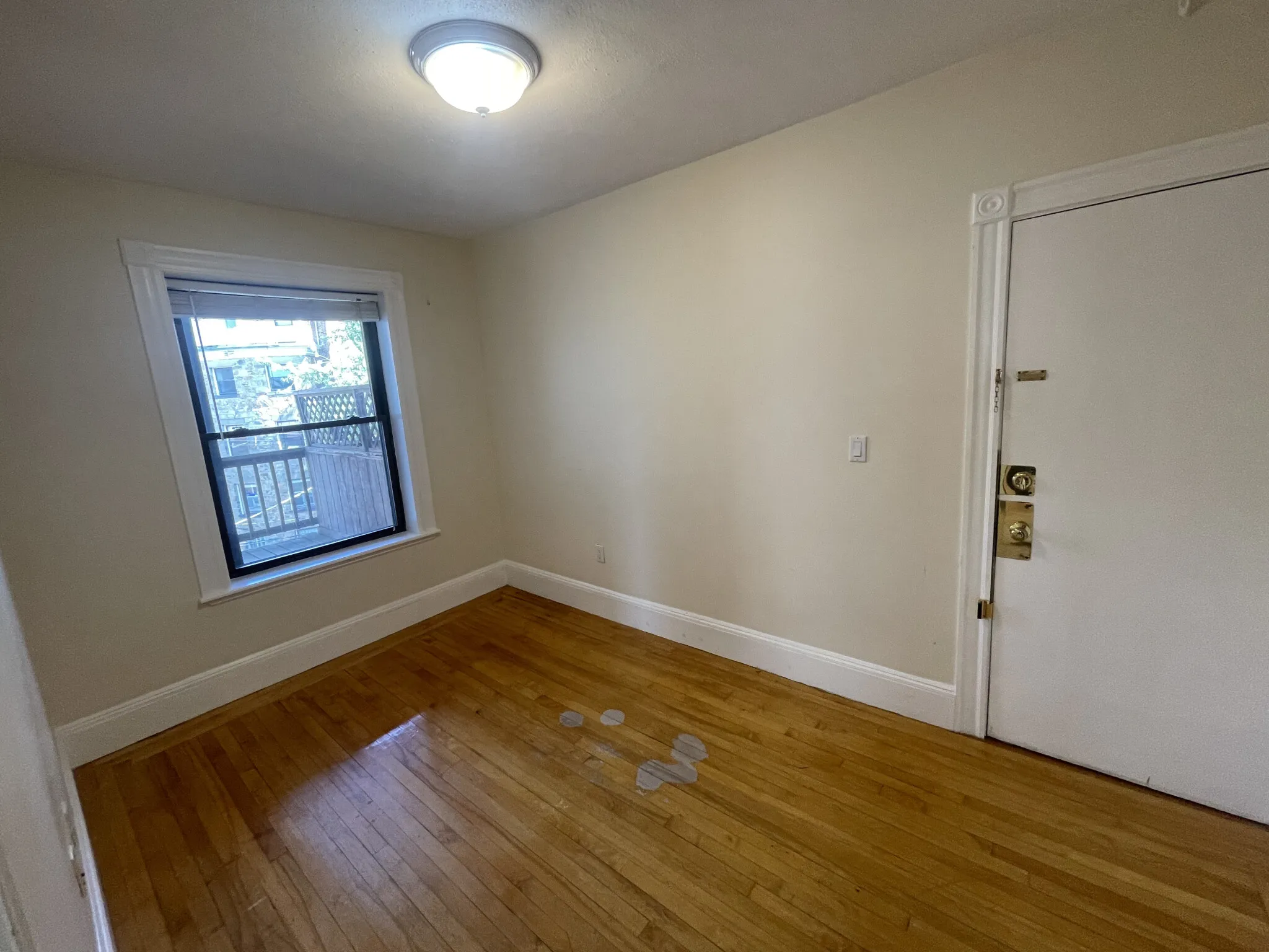 3 bed, 1.5 bath apartment for rent at 12 Dean Rd Unit 2, Brookline — photo 8 of 11