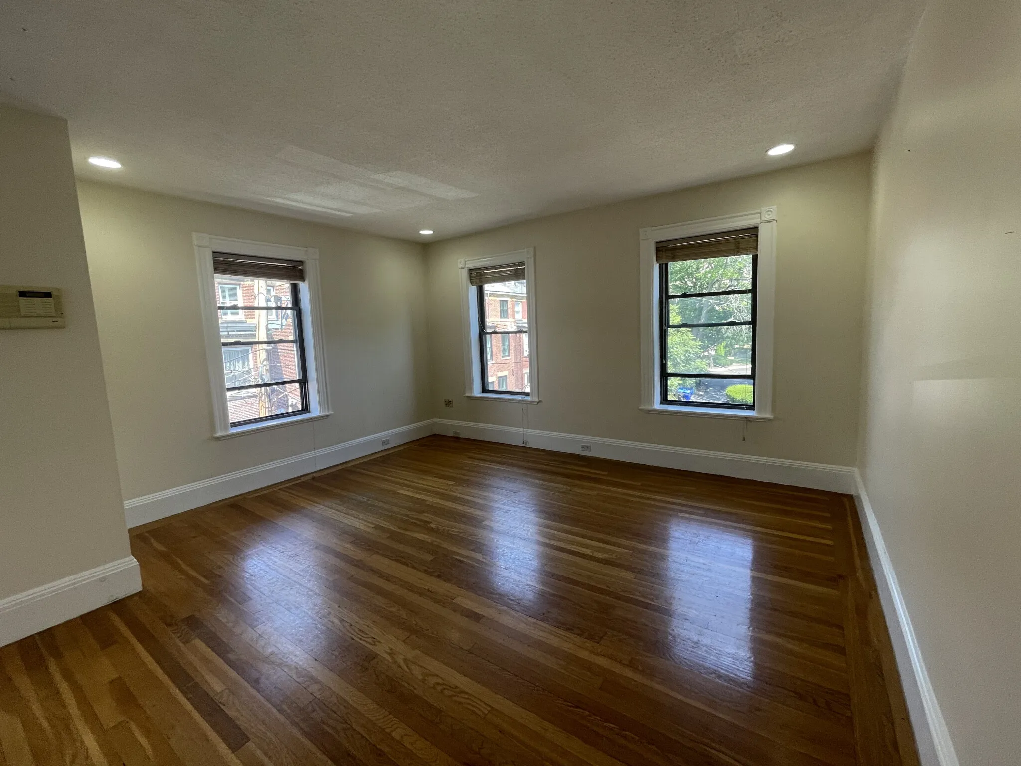 3 bed, 1.5 bath apartment for rent at 12 Dean Rd Unit 2, Brookline — photo 5 of 11