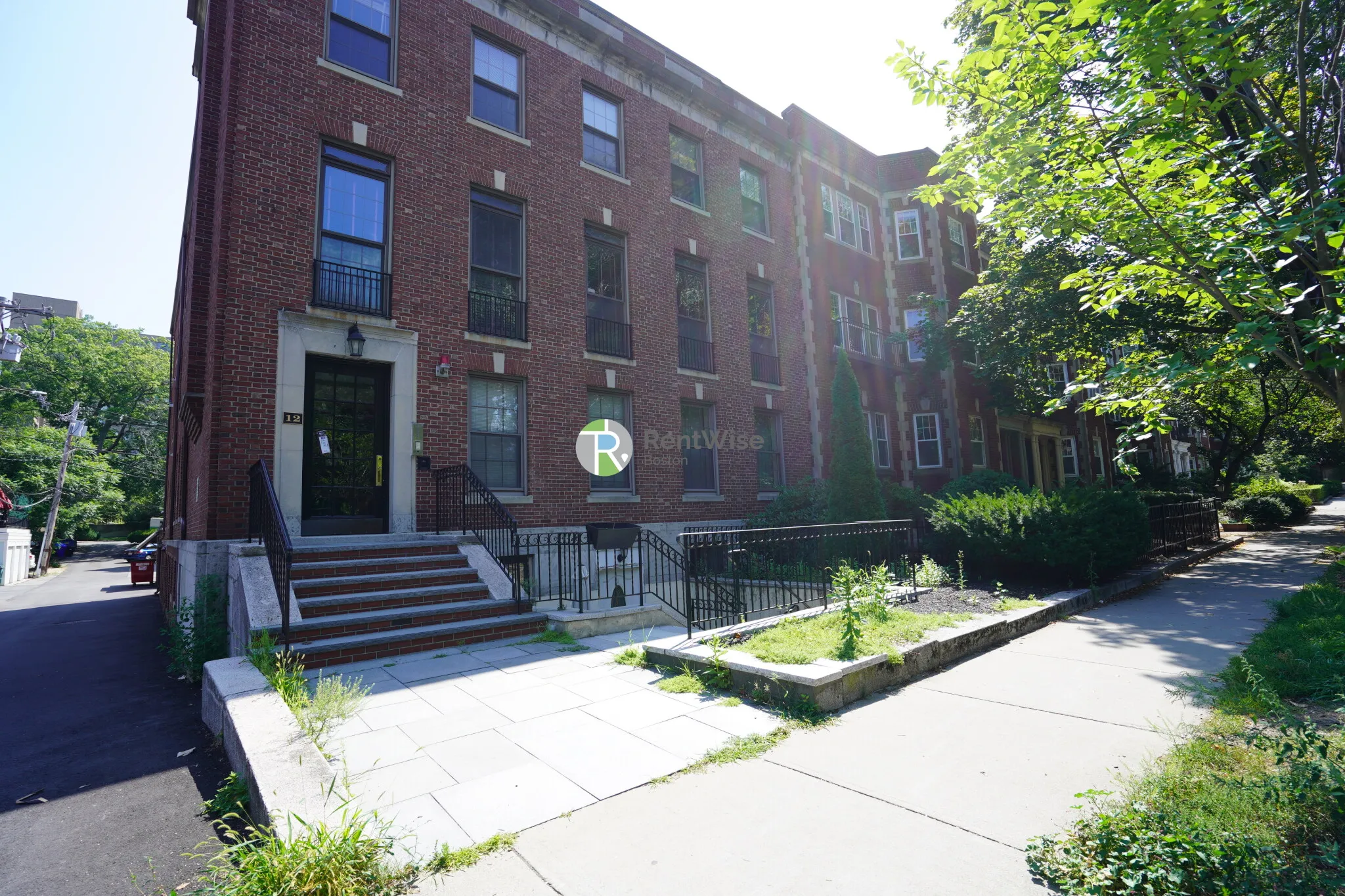 3 bed, 1.5 bath apartment for rent at 12 Dean Rd Unit 3A, Brookline — photo 19 of 31