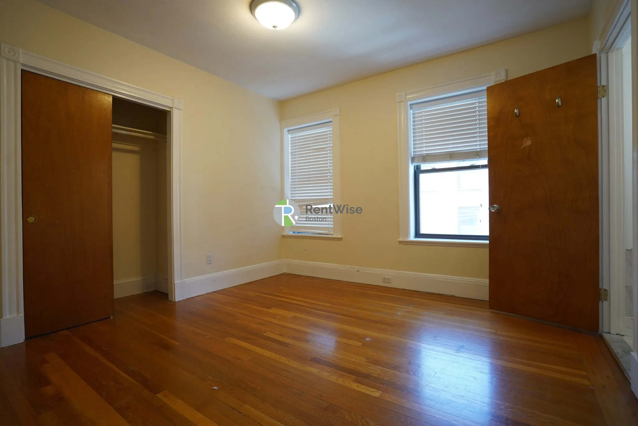 3 bed, 1.5 bath apartment for rent at 12 Dean Rd Unit 3A, Brookline — photo 8 of 31