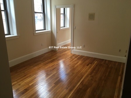 2 bed, 2 bath apartment for rent at 12 Dean Rd Unit G, Brookline — photo 3 of 4