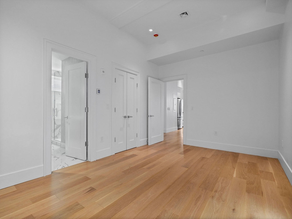 1 bed, 1 bath apartment for rent at 12 Deer St Unit 1, Dorchester — photo 9 of 14