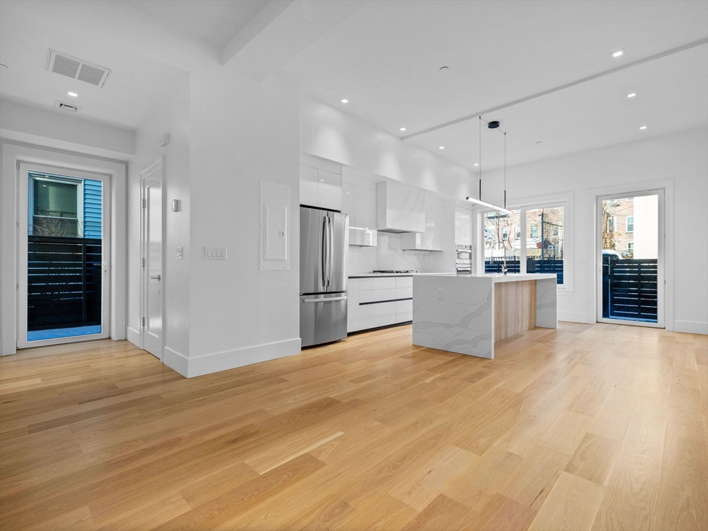 1 bed, 1 bath apartment for rent at 12 Deer St Unit 1, Dorchester — photo 2 of 14