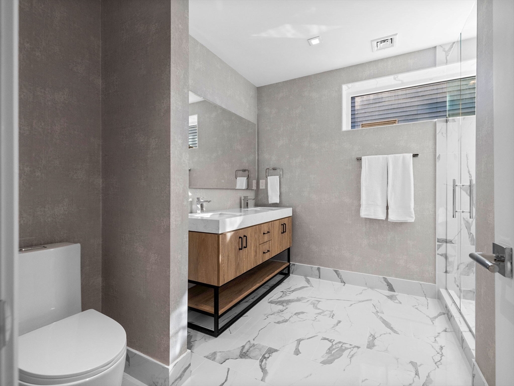 1 bed, 1 bath apartment for rent at 12 Deer St Unit 1, Dorchester — photo 11 of 14