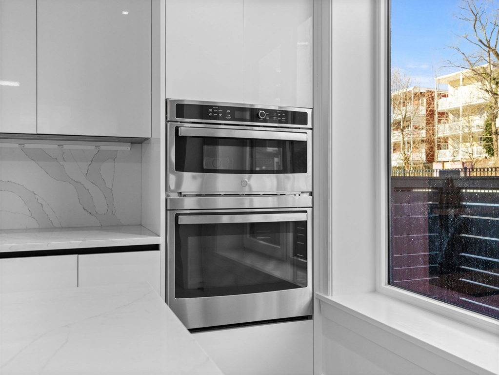 1 bed, 1 bath apartment for rent at 12 Deer St Unit 1, Dorchester — photo 6 of 14