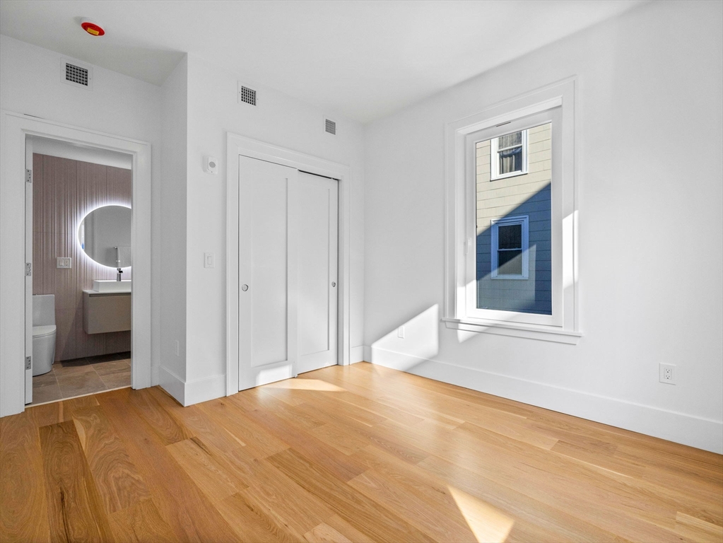 2 bed, 2 bath apartment for rent at 12 Deer St Unit 3, Dorchester — photo 14 of 30
