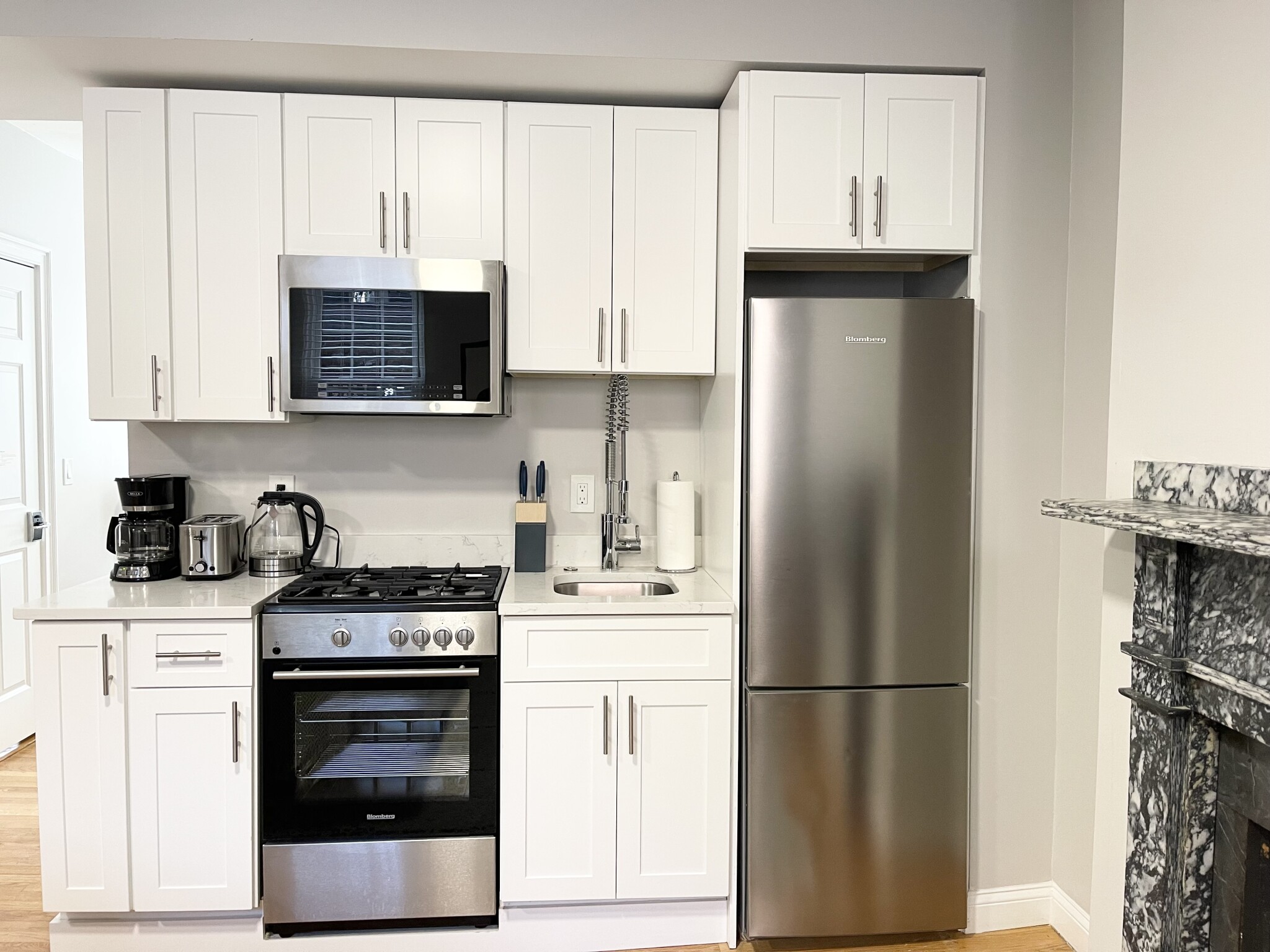 1 bed, 1 bath apartment for rent at 12 Derne St Unit 101, Beacon Hill — photo 11 of 18