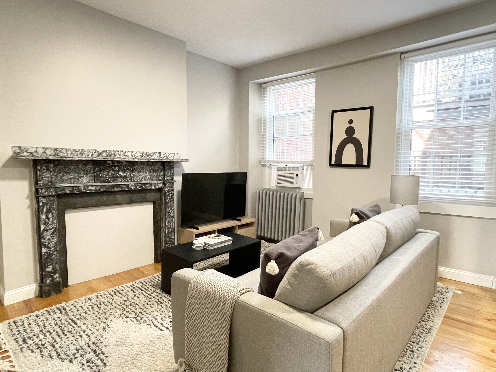 1 bed, 1 bath apartment for rent at 12 Derne St Unit 101, Beacon Hill — photo 14 of 18