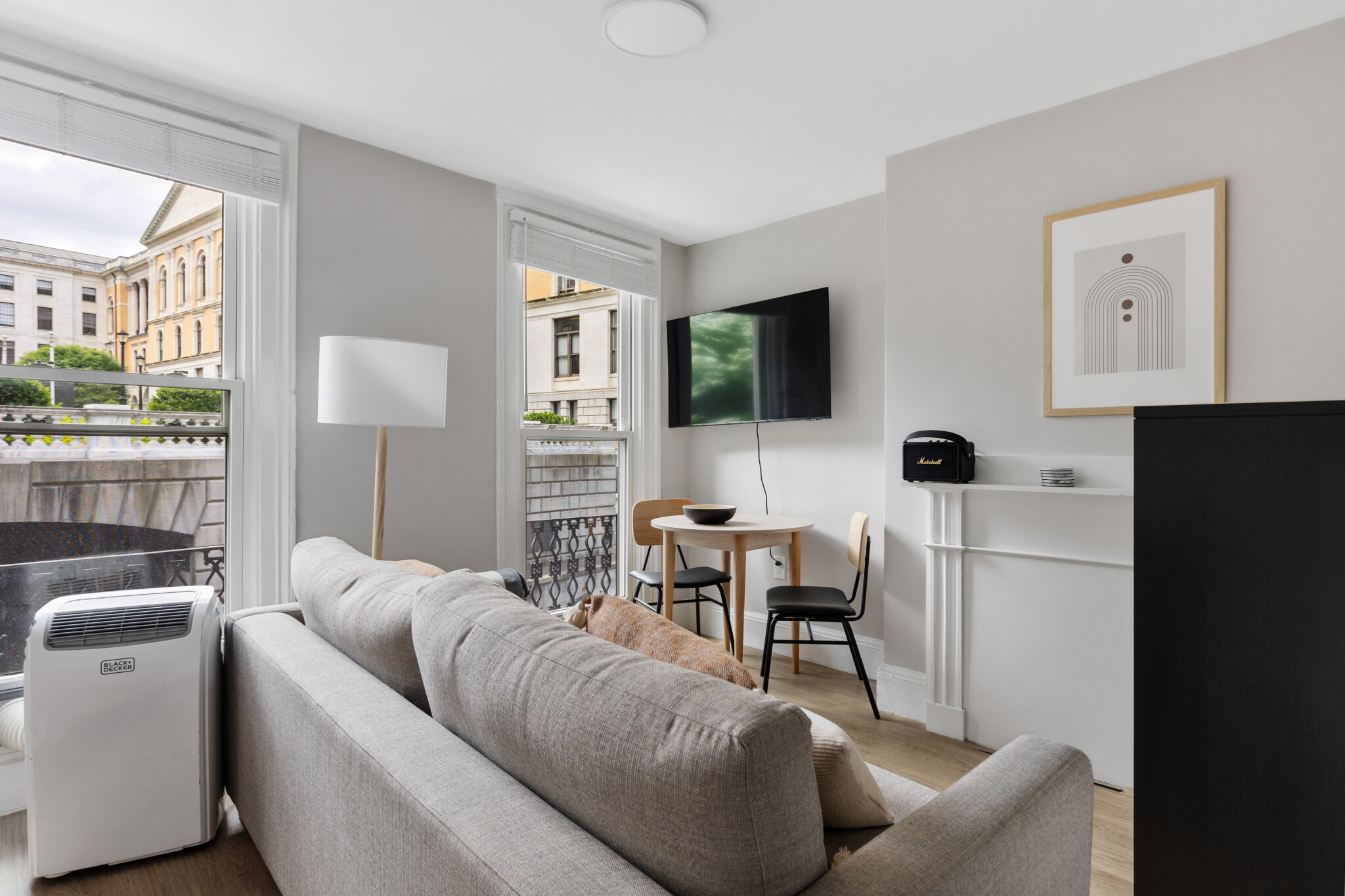 Studio bed, 1 bath apartment for rent at 12 Derne St Unit 202, Beacon Hill — photo 8 of 14