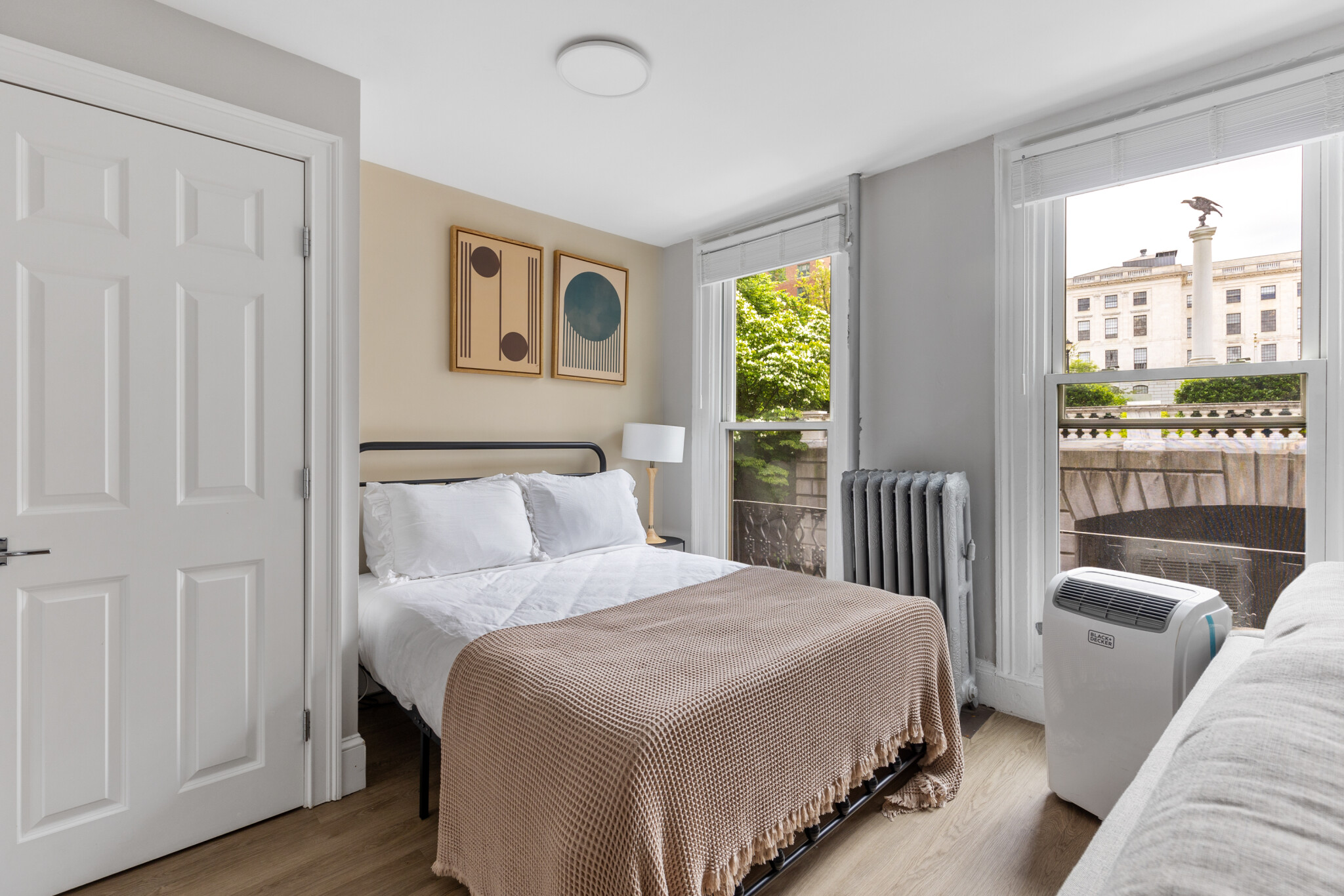 Studio bed, 1 bath apartment for rent at 12 Derne St Unit 222, Beacon Hill — photo 10 of 10