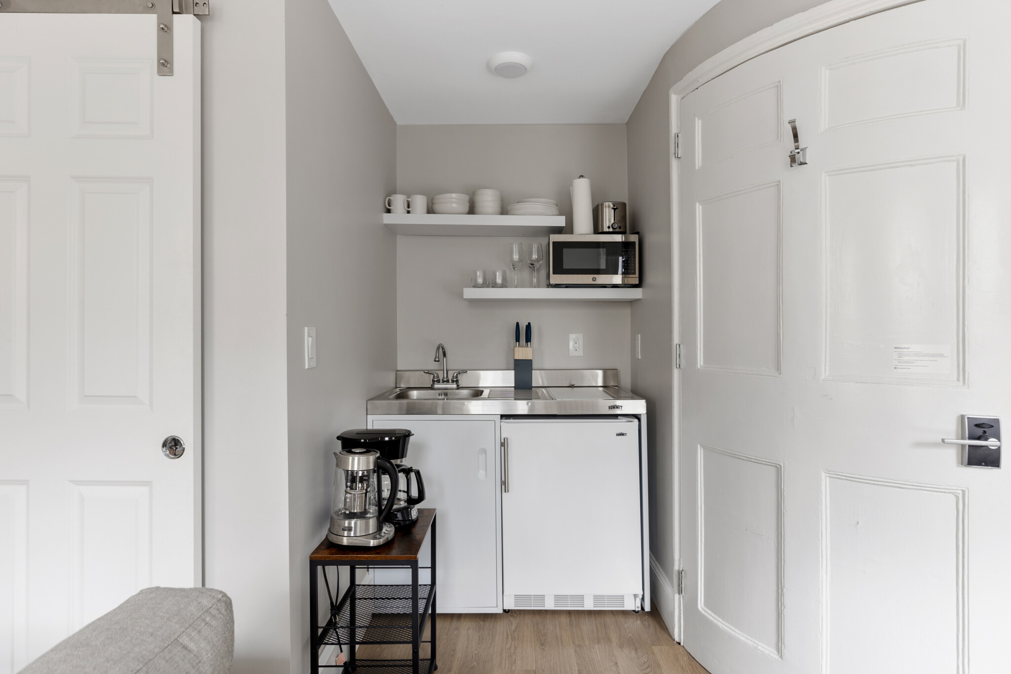 Studio bed, 1 bath apartment for rent at 12 Derne St Unit 222, Beacon Hill — photo 6 of 10