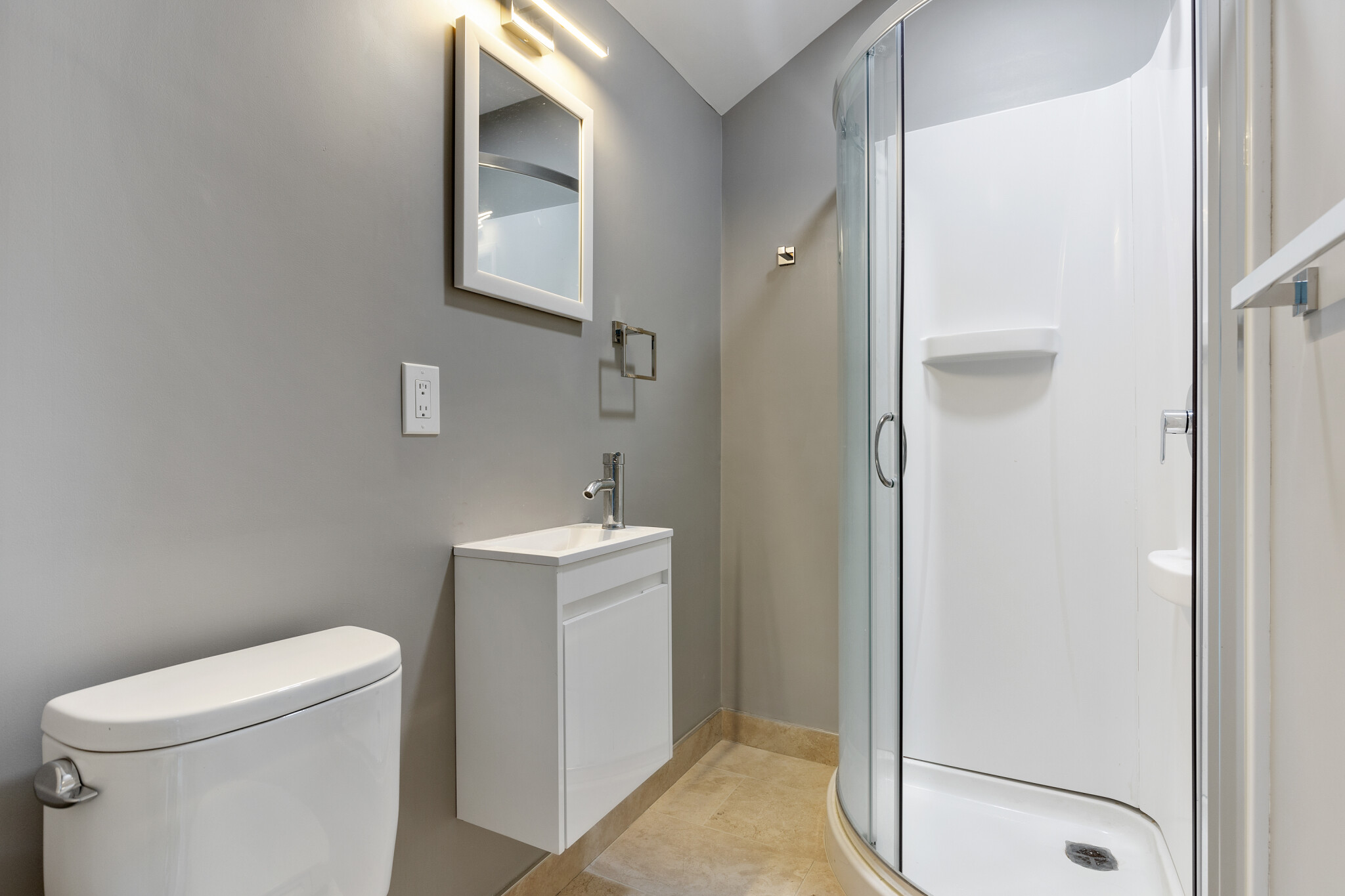 Studio bed, 1 bath apartment for rent at 12 Derne St Unit 411, Beacon Hill — photo 13 of 13