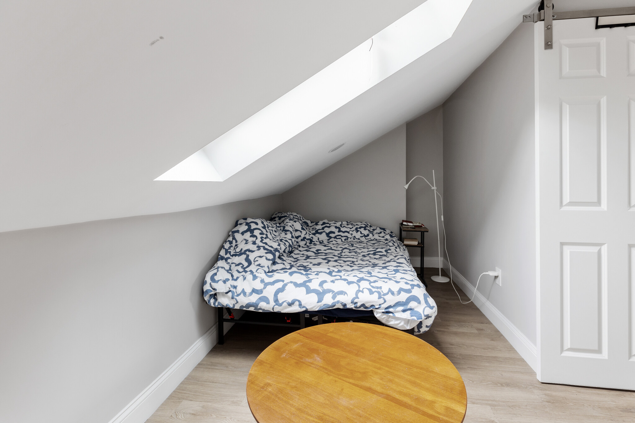 Studio bed, 1 bath apartment for rent at 12 Derne St Unit 411, Beacon Hill — photo 5 of 13