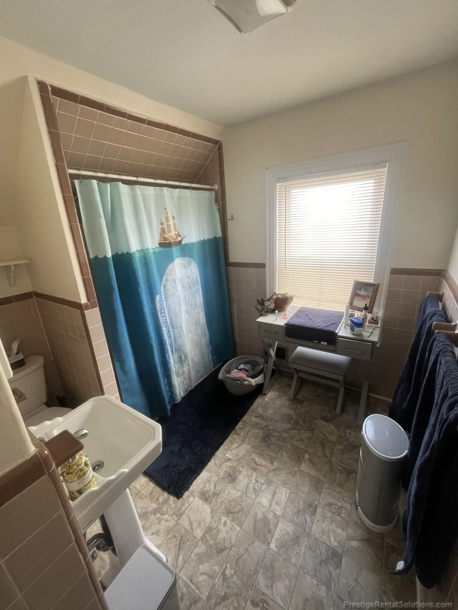 3 bed, 1 bath apartment for rent at 12 Donnybrook Rd Unit 2, Brighton — photo 15 of 22