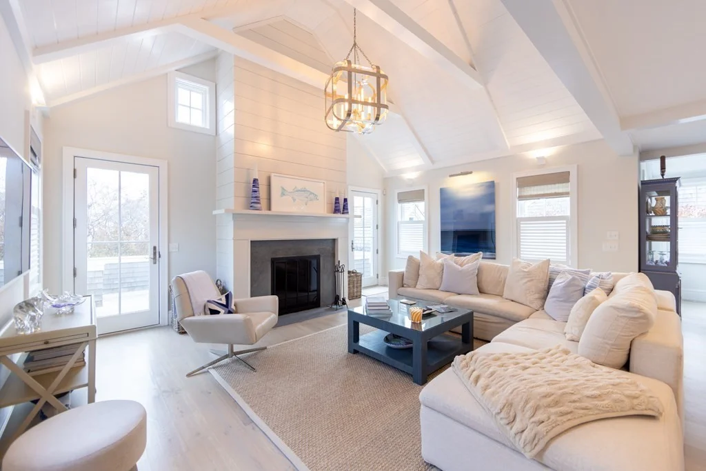 4 bed, 4+ bath apartment for rent at 12 East Lincoln Ave, Brant Point — photo 1 of 27