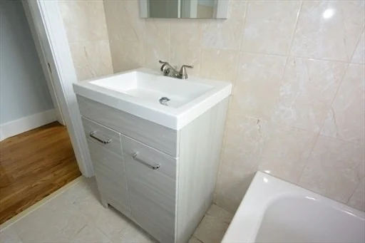 3 bed, 2 bath apartment for rent at 12 Eaton St, Revere — photo 13 of 16