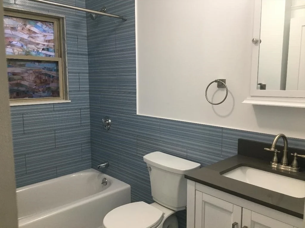 3 bed, 1 bath apartment for rent at 12 Eliot Crescent Unit 1, Brookline — photo 6 of 12