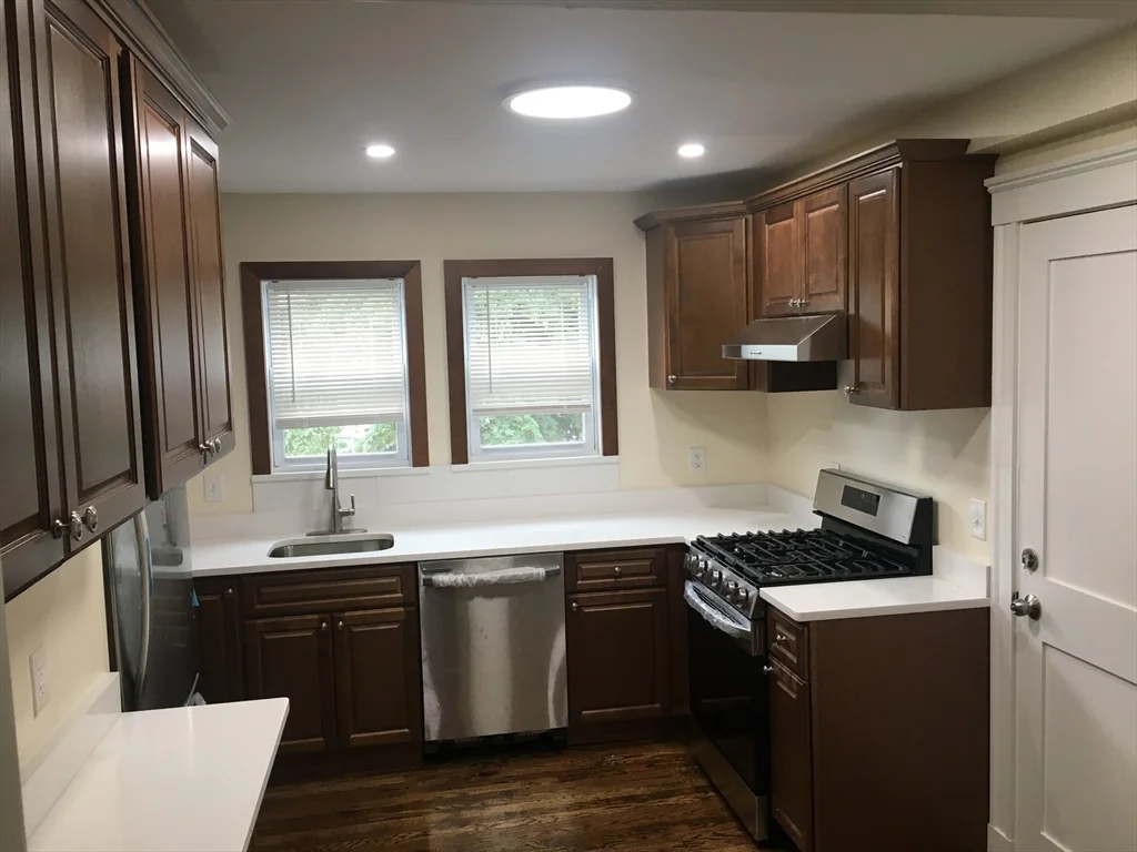 3 bed, 1 bath apartment for rent at 12 Eliot Crescent Unit 1, Brookline — photo 2 of 12
