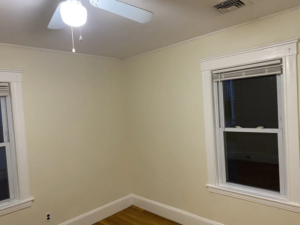 4 bed, 2 bath apartment for rent at 12 Eliot Crescent Unit 2, Brookline — photo 9 of 18