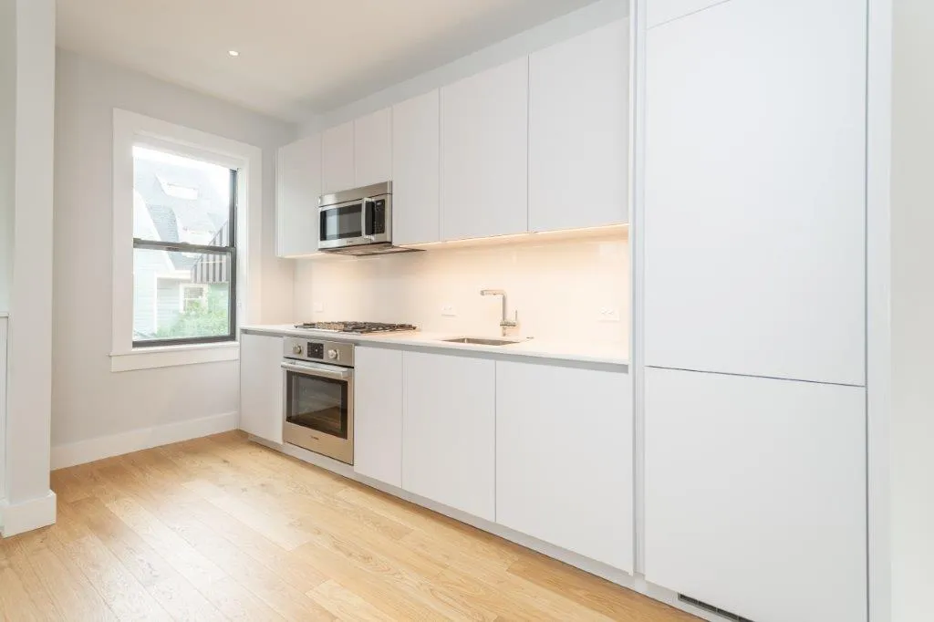 2 bed, 1 bath apartment for rent at 12 Elko St Unit 03, Brighton — photo 3 of 15