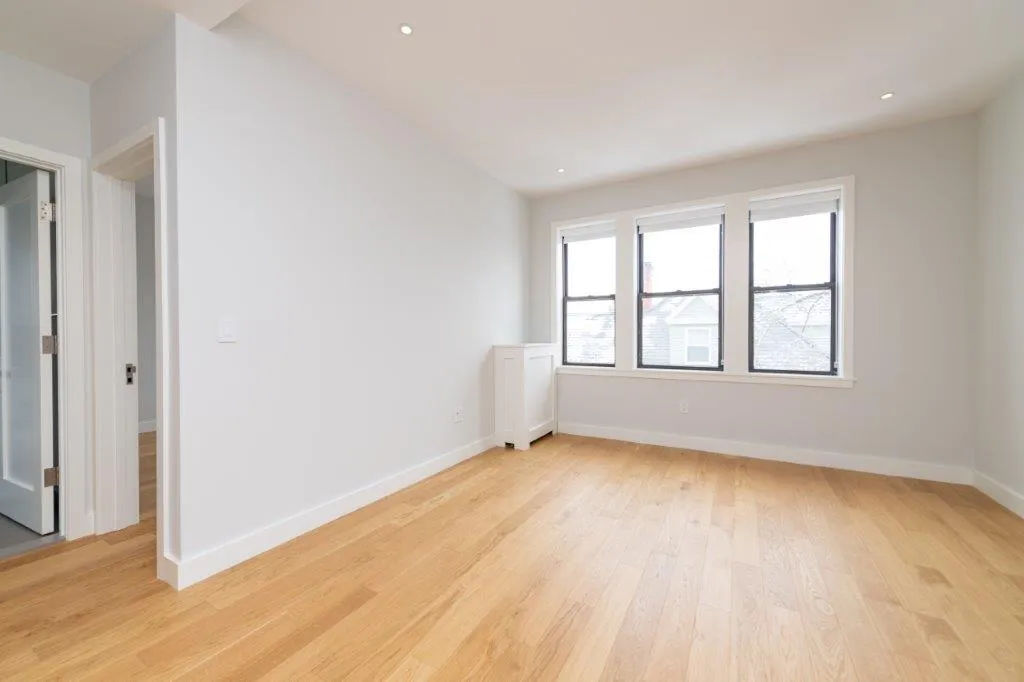 1.5 bed, 1 bath apartment for rent at 12 Elko St Unit 11, Brighton — photo 4 of 16